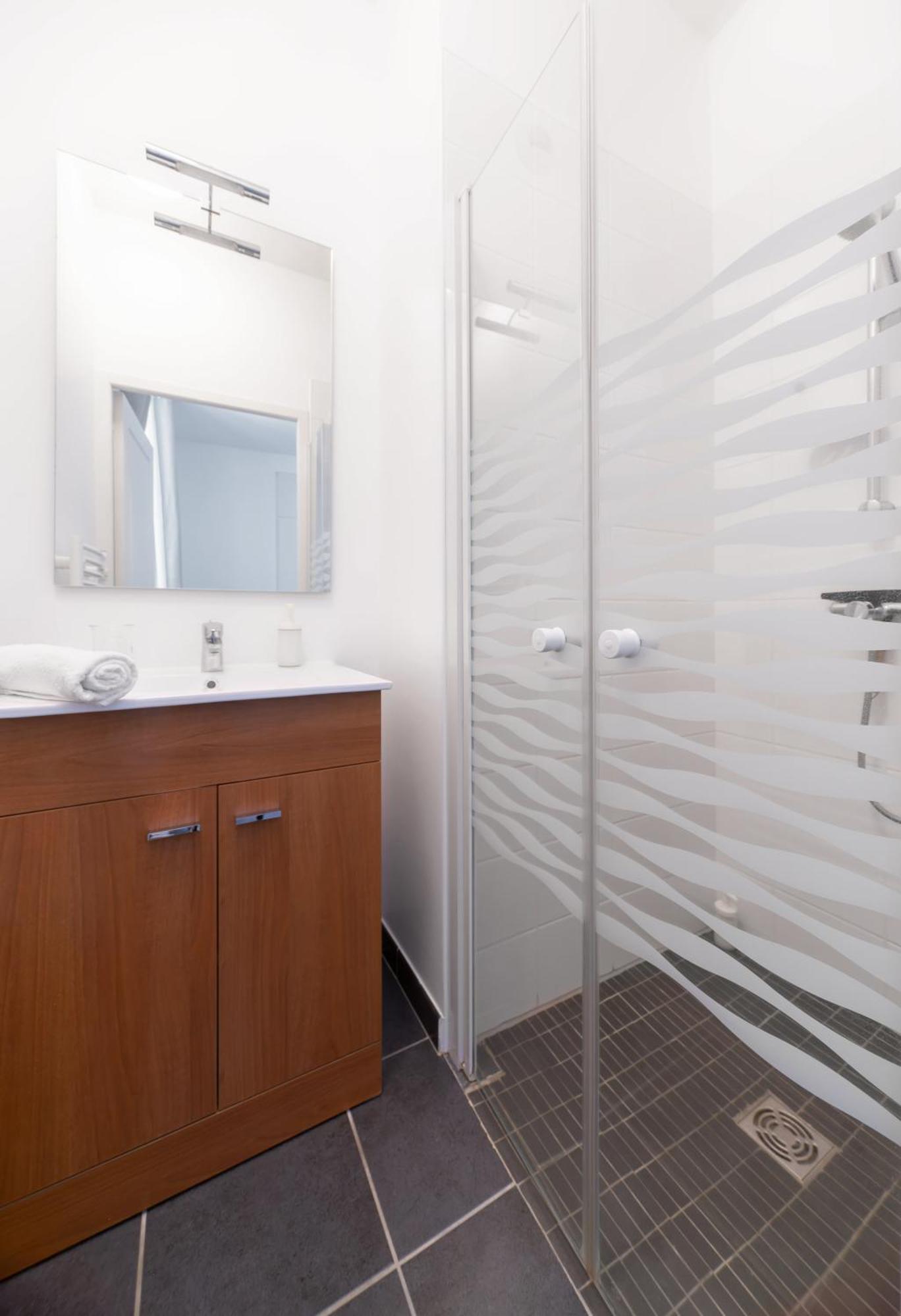 Le Brit - Grand Appartement Design, 3 Chambres, Centre Ville Vichy Luaran gambar