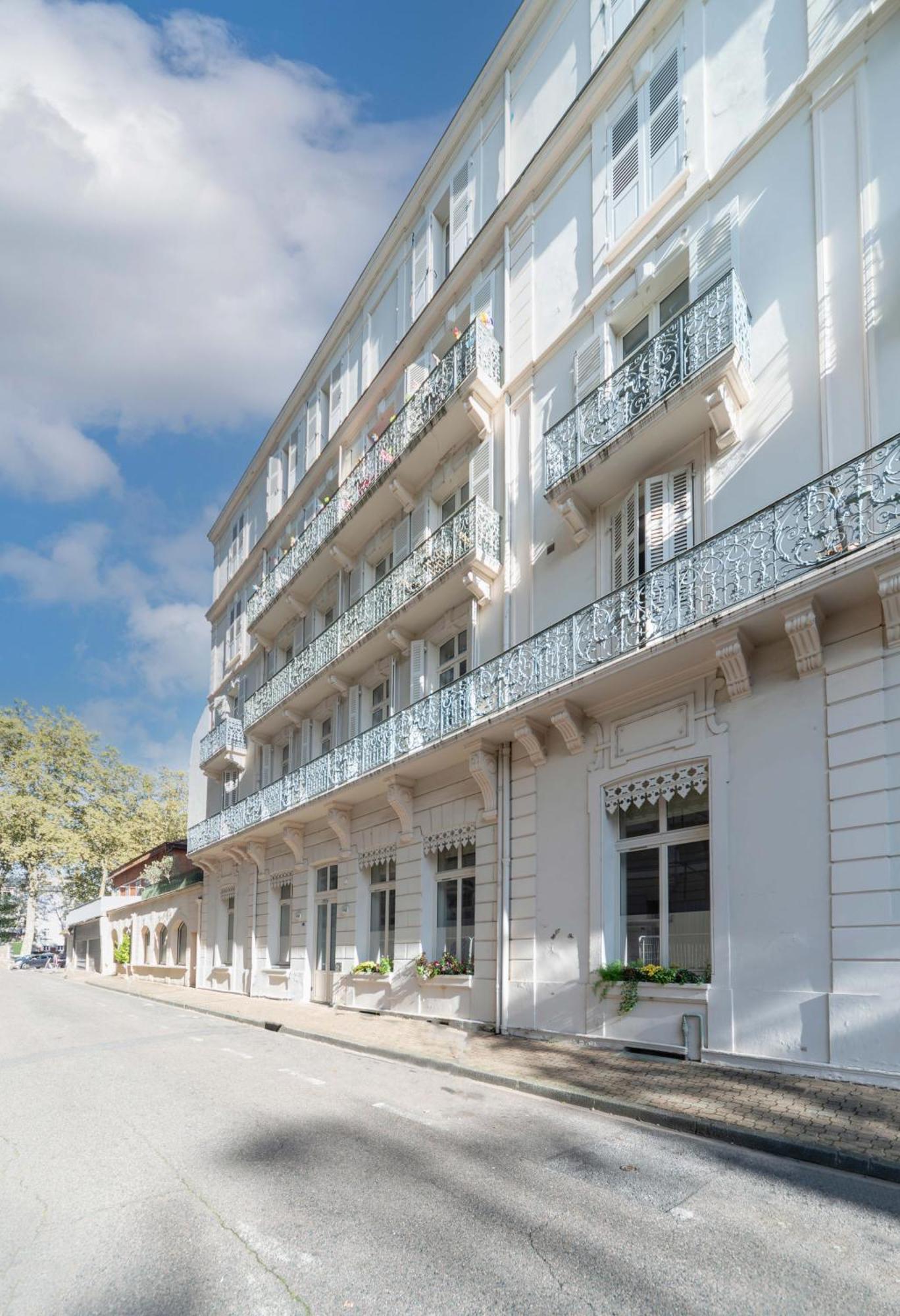 Le Brit - Grand Appartement Design, 3 Chambres, Centre Ville Vichy Luaran gambar
